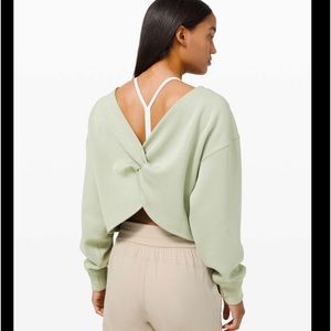 Lululemon Twist back to front